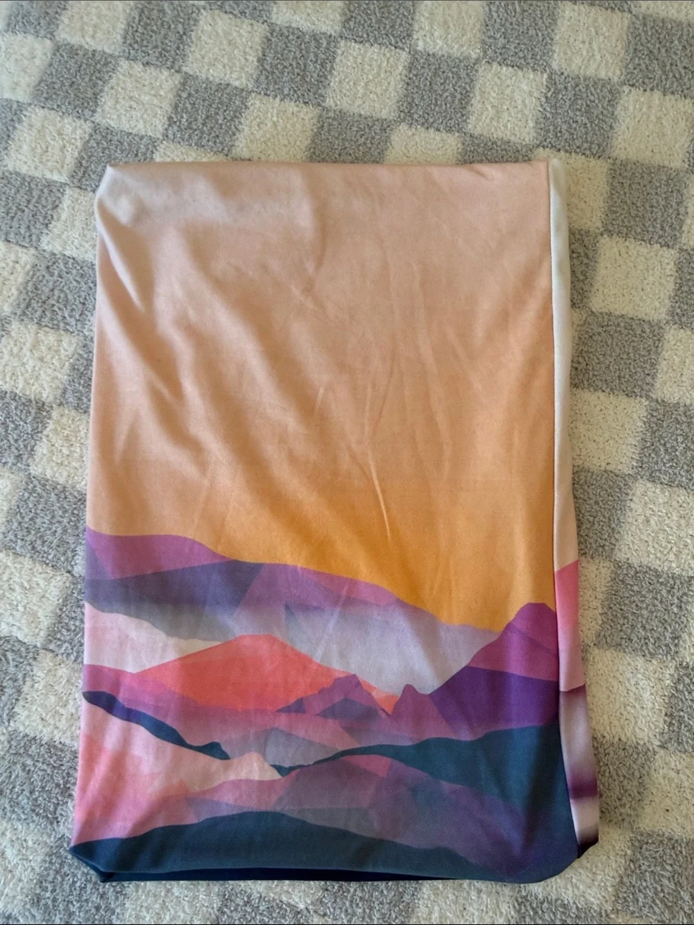 Locale | women’s gradient mountain reversible neck gaiter
